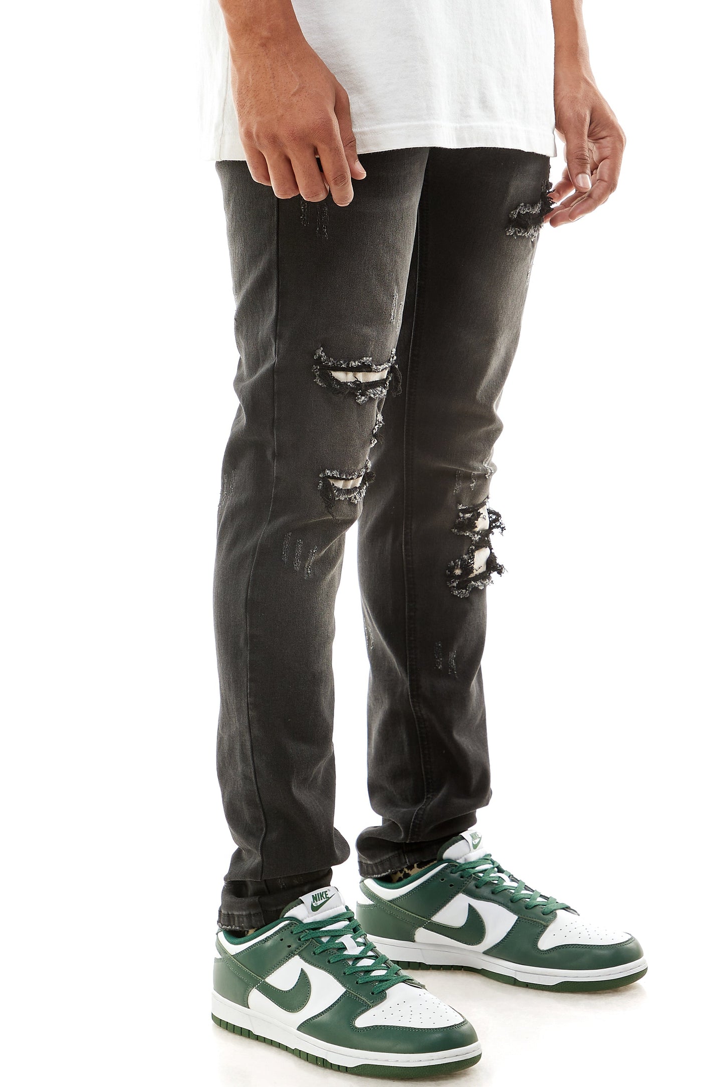 SIMPLE PATCH JEANS
