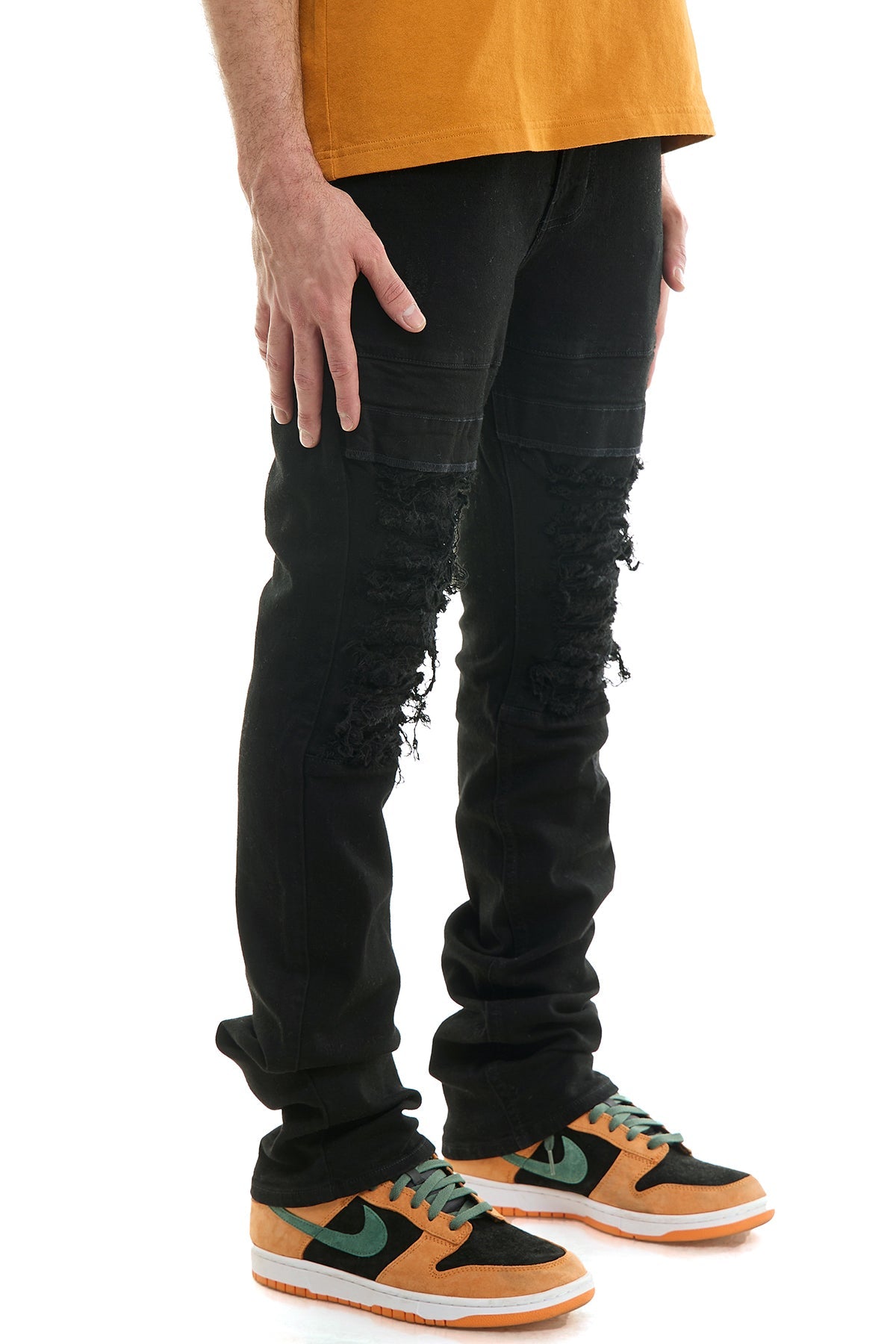 STACKED KNEEP JEANS