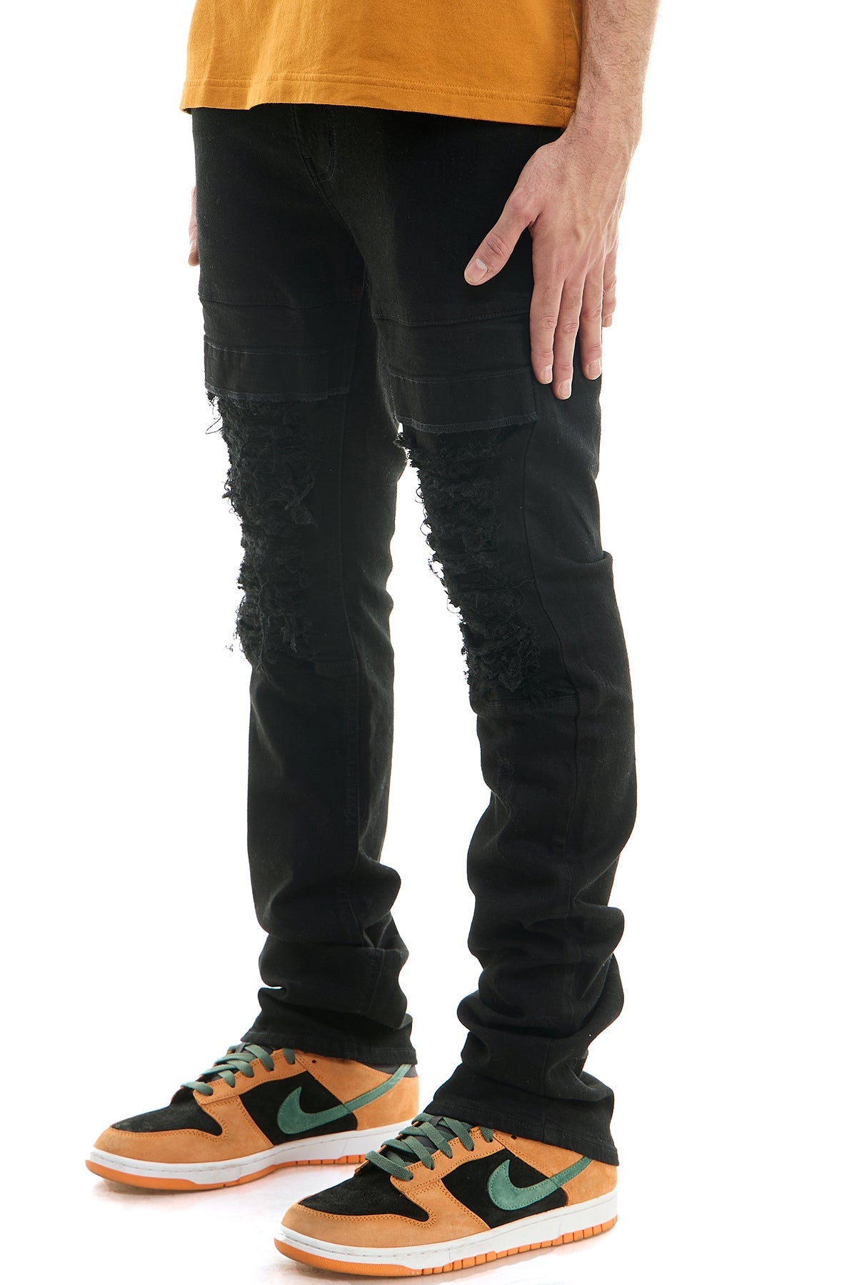 STACKED KNEEP JEANS