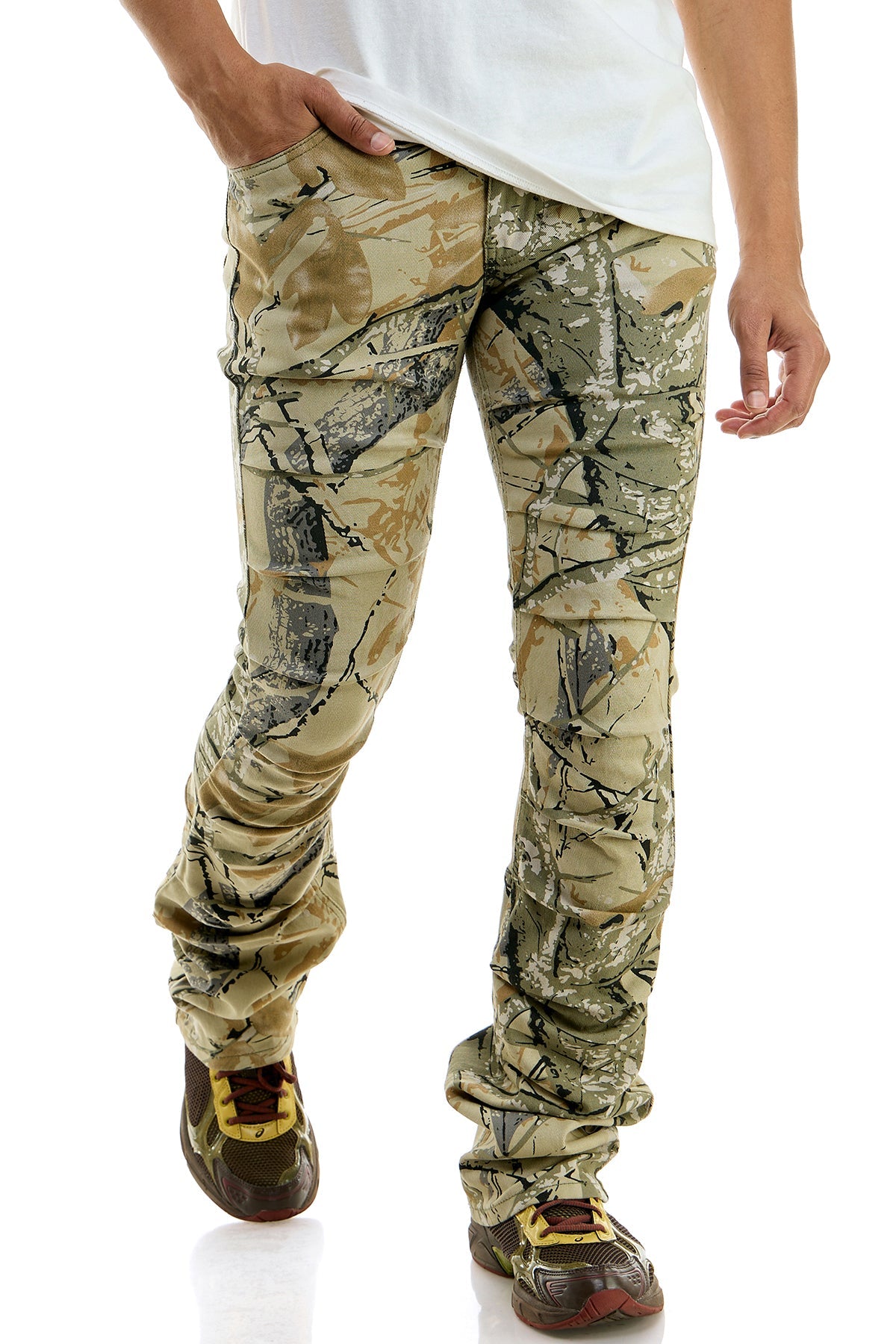 PLEATED FLARE PANTS