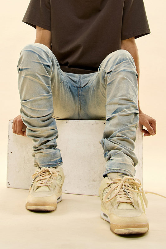 PLEATED JEANS